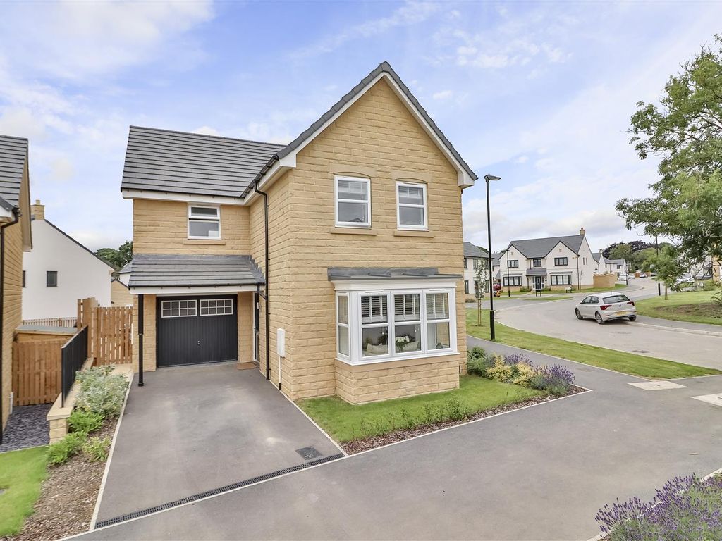 3 bed detached house for sale in Spring Wood Crescent, Bramhope LS16, £465,000