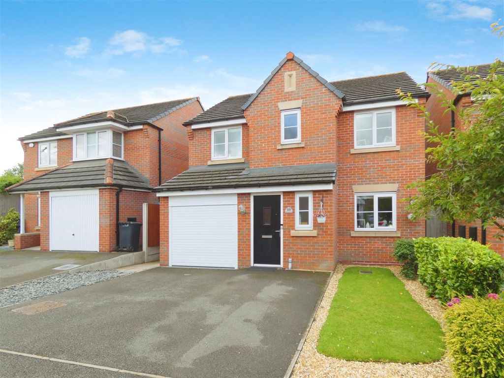 4 bed detached house for sale in Kingfisher Crescent, Sandbach CW11, £350,000
