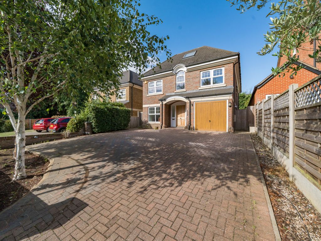 5 bed detached house for sale in The Avenue, Hatch End, Pinner HA5, £1,500,000