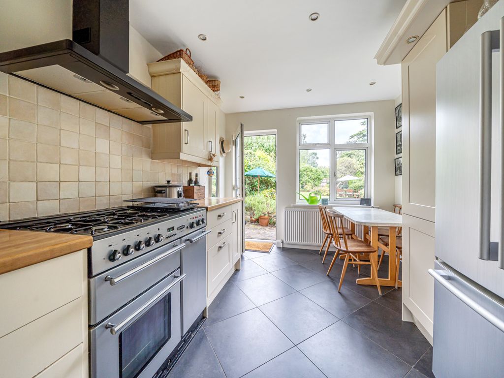 4 bed detached house for sale in Barnhill, Pinner HA5, £995,000