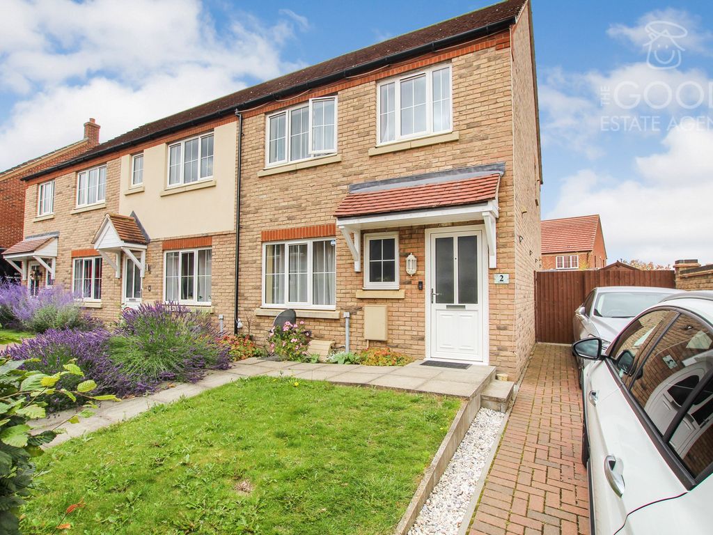 3 bed end terrace house for sale in Barley Way, Littleport CB6, £265,000