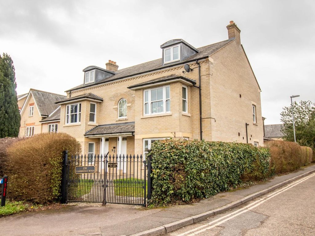 2 bed flat for sale in Cambridge Road, Great Shelford, Cambridge CB22, £345,000