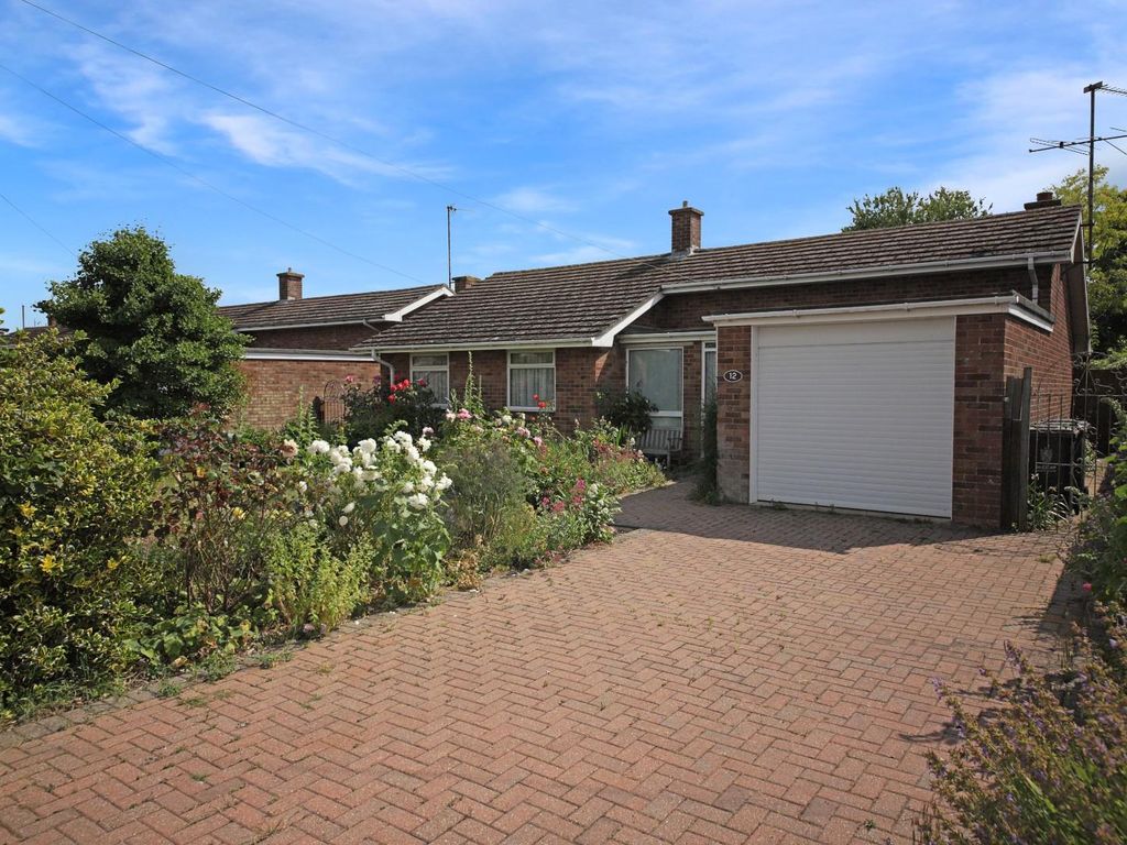 3 bed bungalow for sale in Cromwell Park, Over, Cambridge CB24, £400,000
