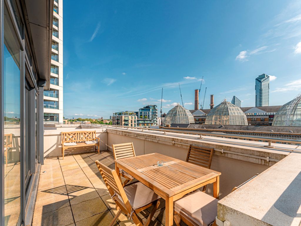 3 bed flat for sale in Chelsea Creek, 11 Park Street, London SW6, £1,800,000