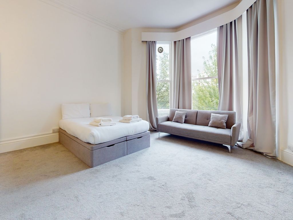 Studio to rent in Pembridge Square, London W2, £1,750 pcm