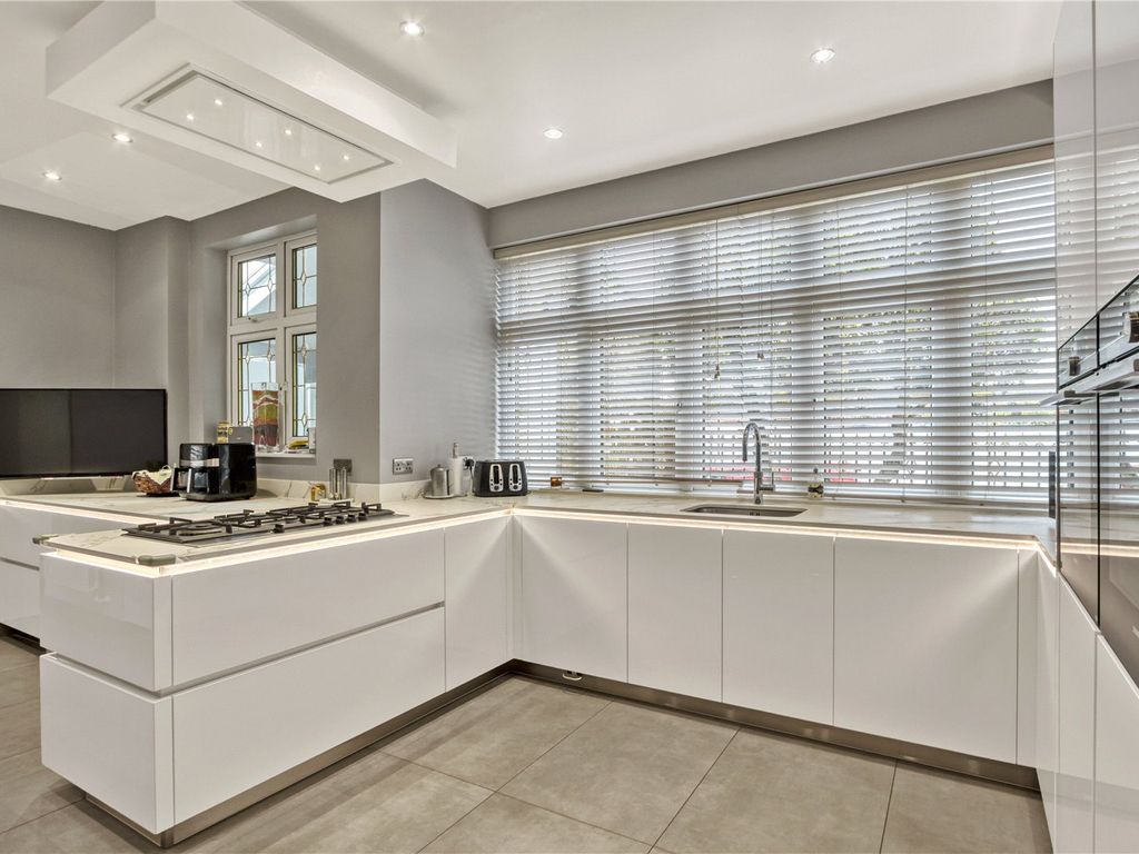 6 bed detached house for sale in Broad Walk, London N21, £3,850,000