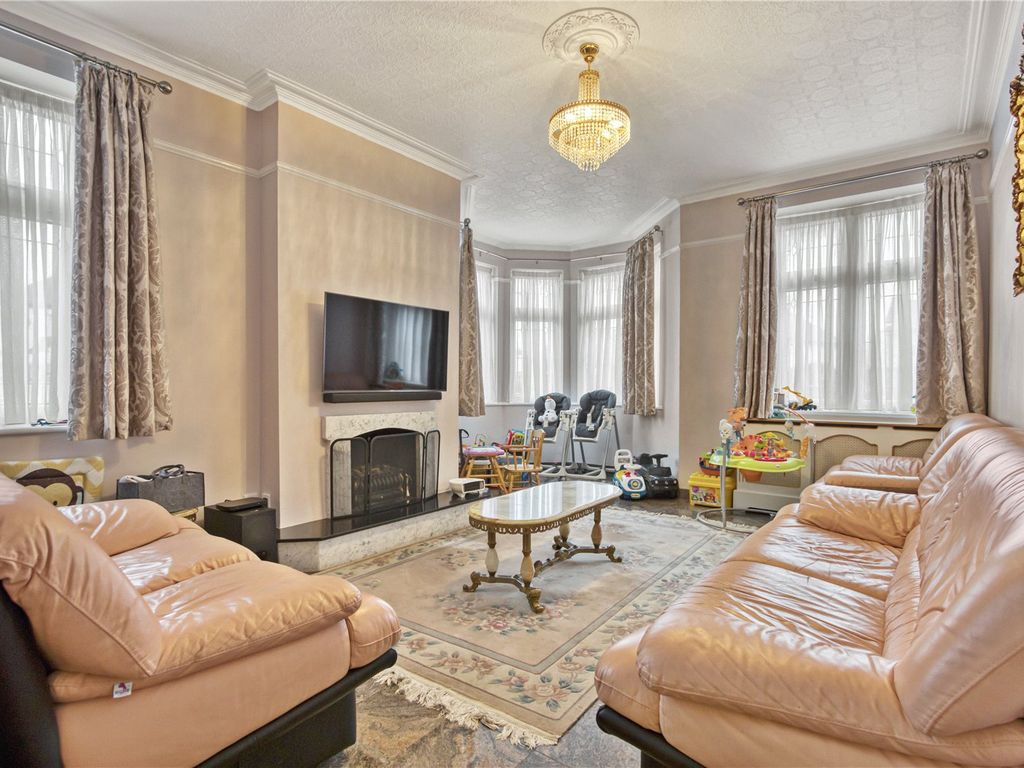 6 bed detached house for sale in Broad Walk, London N21, £3,850,000