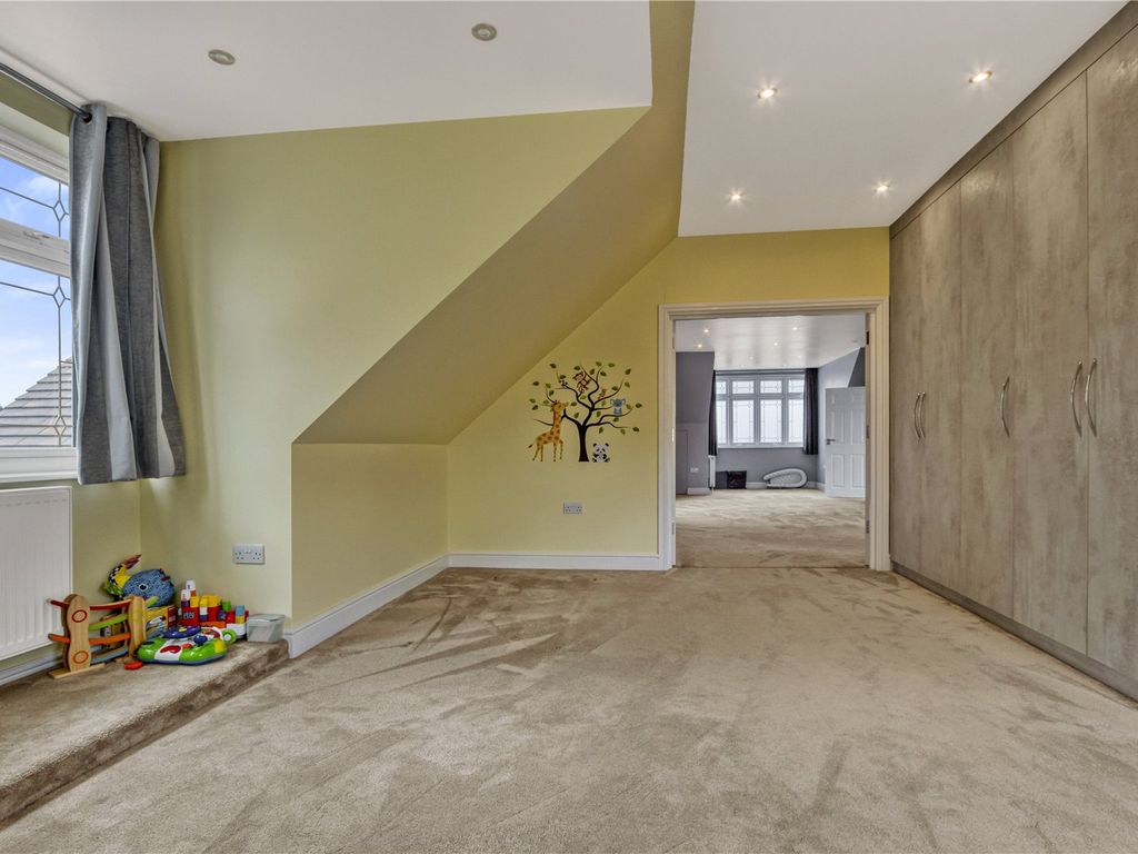 6 bed detached house for sale in Broad Walk, London N21, £3,850,000