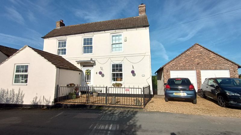 4 bed detached house for sale in Woodlands Road, Broseley Wood, Broseley TF12, £568,000