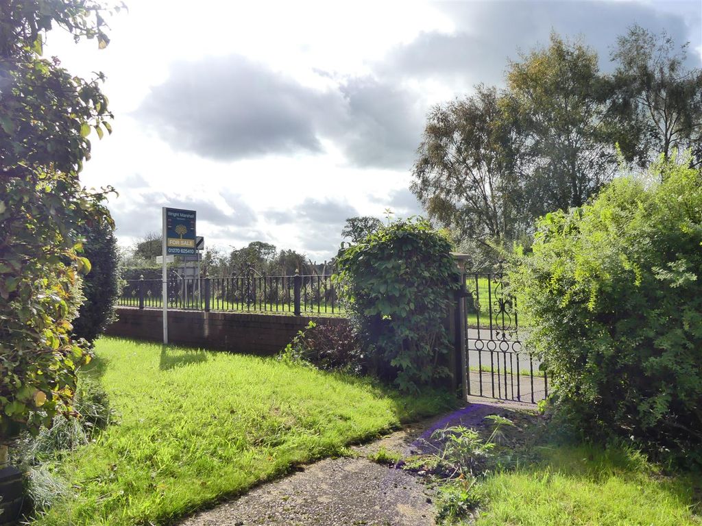 4 bed detached house for sale in Main Road, Wrinehill, North Staffordshire CW3, £500,000