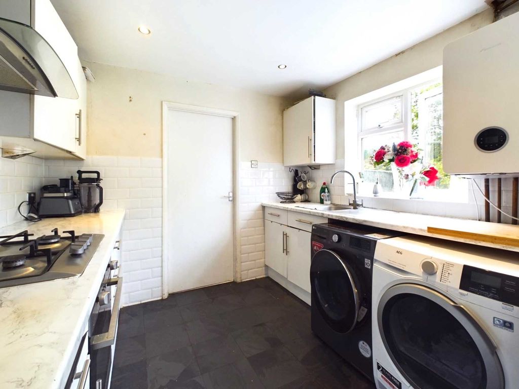 3 bed property for sale in 3 Bed In Boxted Road, Warners End HP1, £375,000