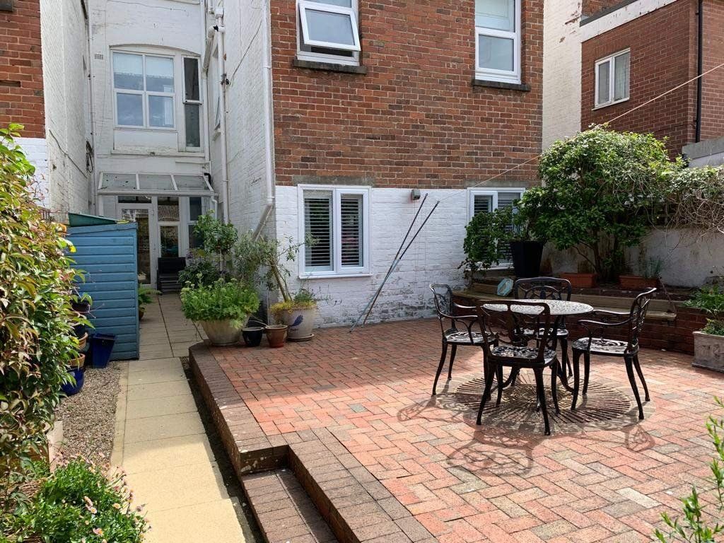 2 bed flat for sale in Morton Crescent, Exmouth EX8, £385,000