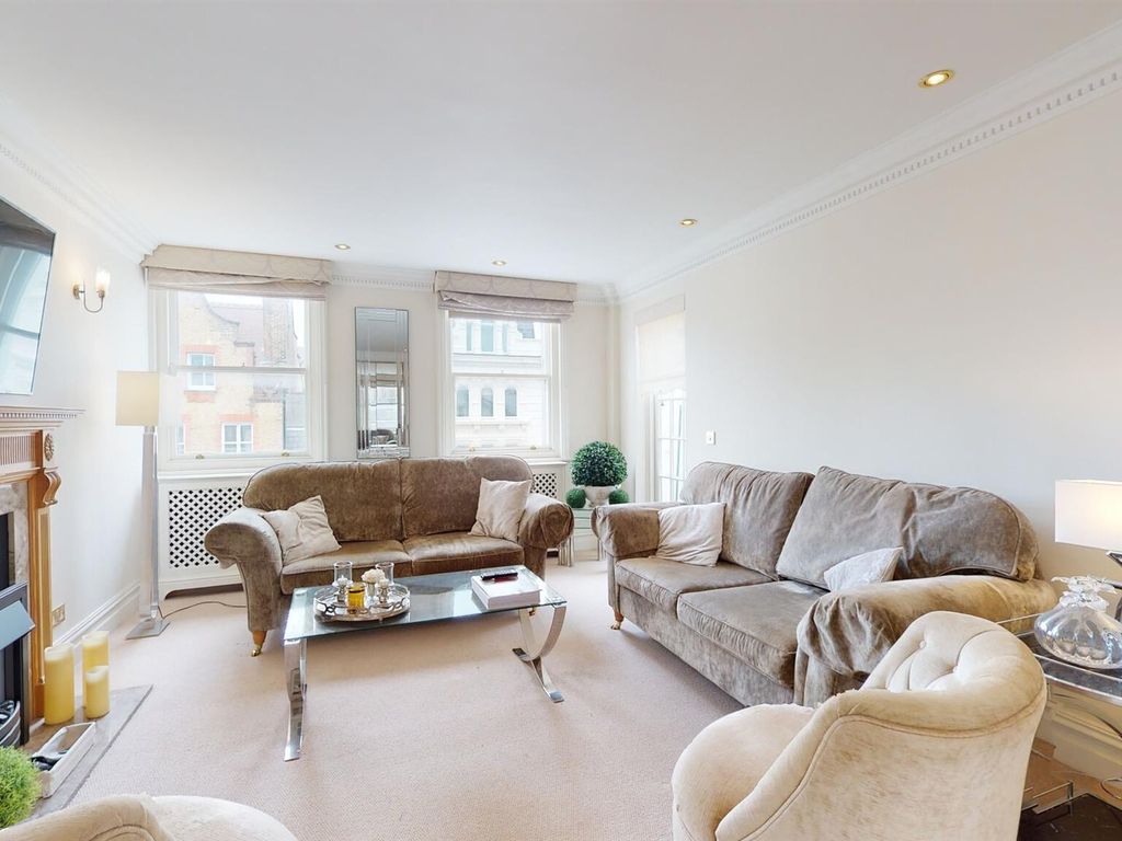 1 bed flat for sale in Royal Court House, 162 Sloane Street, London SW1X, £1,325,000