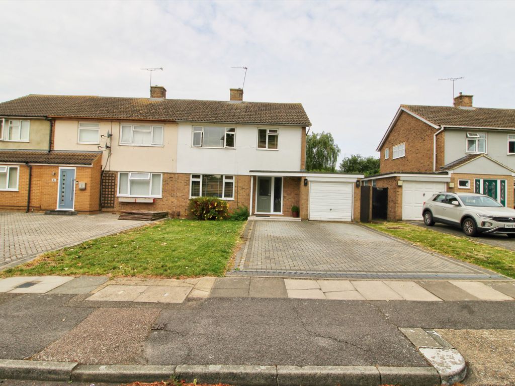 3 bed semi-detached house for sale in Horshams, Harlow CM19, £425,000