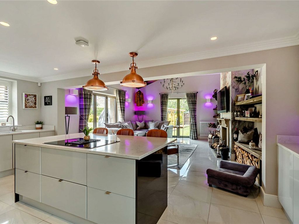 4 bed detached house for sale in Moor Park, Beckwithshaw, North Yorkshire HG3, £1,225,000