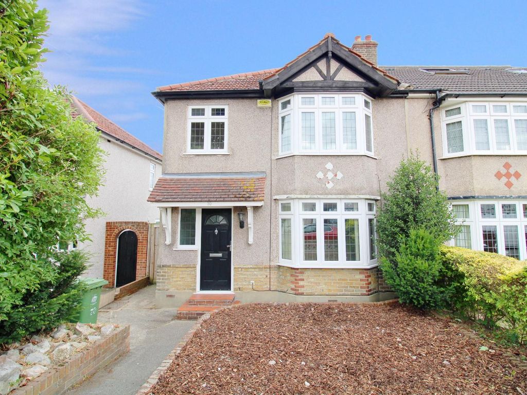 3 bed end terrace house for sale in Heversham Road, Bexleyheath DA7, £450,000