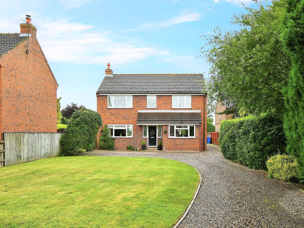 4 bed detached house for sale in Bielby, York YO42, £525,000