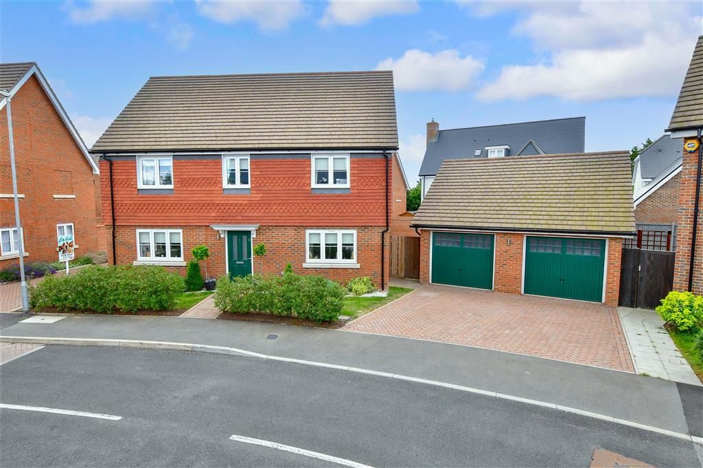 4 bed detached house for sale in Seymour Drive, Marden, Marden, Kent TN12, £650,000