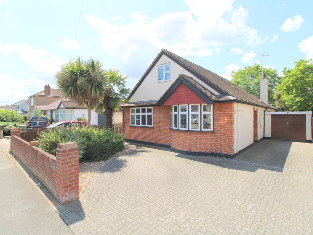 4 bed detached bungalow for sale in Ashford Crescent, Ashford TW15, £650,000