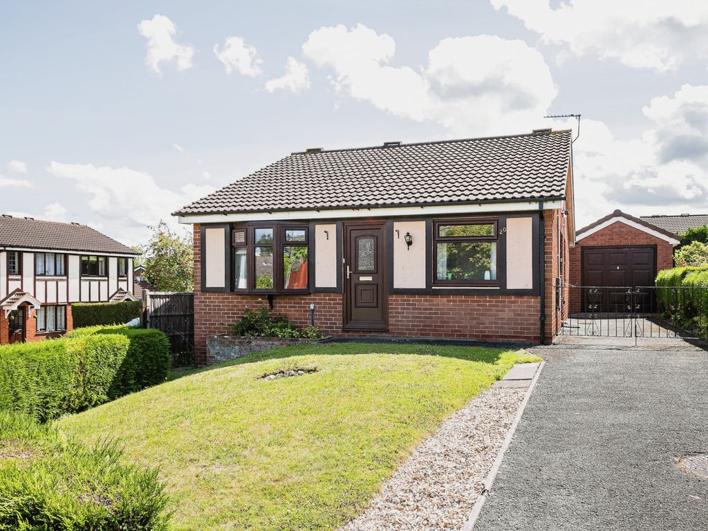 3 bed bungalow for sale in Roundwood Close, Oswestry, Shropshire SY11, £215,000