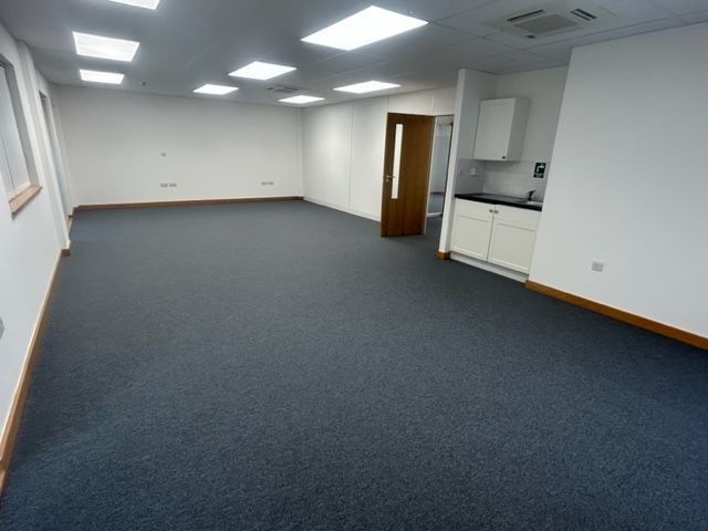 Office to let in Bumpers Way, Chippenham SN14, £27,500 pa