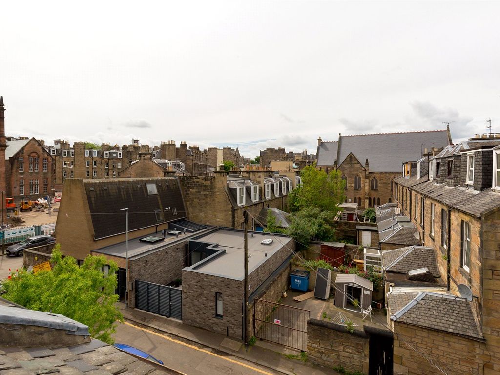 4 bed terraced house for sale in Gillespie Street, Bruntsfield, Edinburgh EH3, £575,000