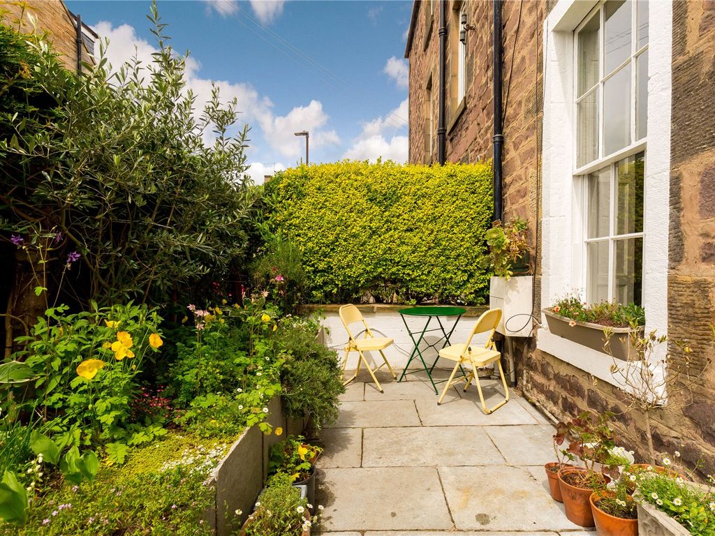 4 bed terraced house for sale in Gillespie Street, Bruntsfield, Edinburgh EH3, £575,000