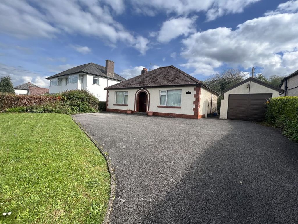 2 bed detached bungalow for sale in Abergavenny Road, Gilwern, Abergavenny NP7, £350,000