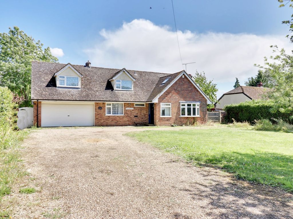 4 bed detached house for sale in Dunmow Road, Thaxted, Dunmow CM6, £695,000