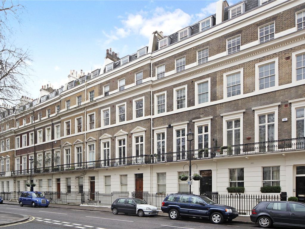 2 bed flat for sale in Hyde Park Square, Hyde Park W2, £1,050,000