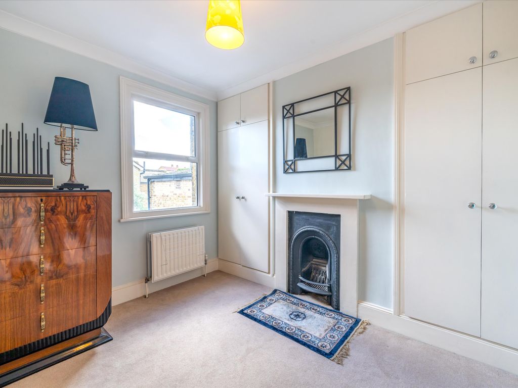 3 bed terraced house for sale in Duke Road, London W4, £1,325,000