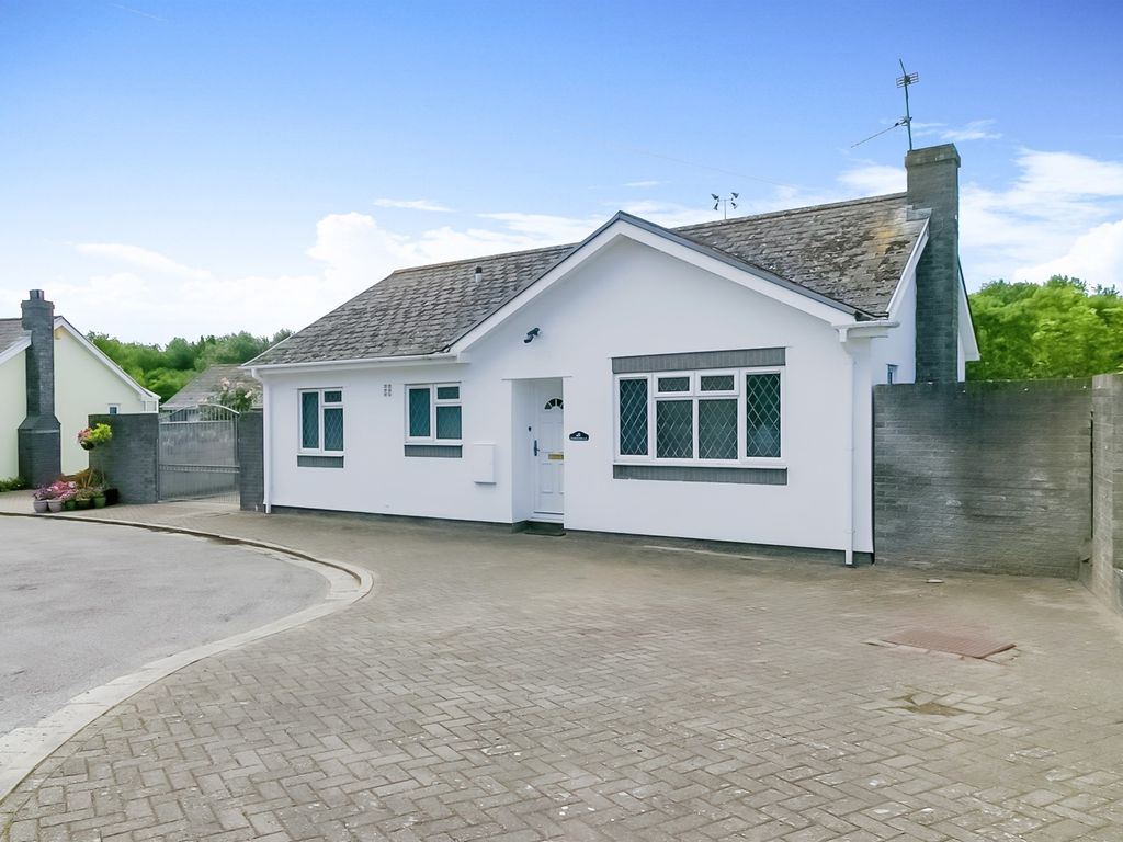 2 bed detached bungalow for sale in Station Terrace, East Aberthaw, Barry CF62, £450,000