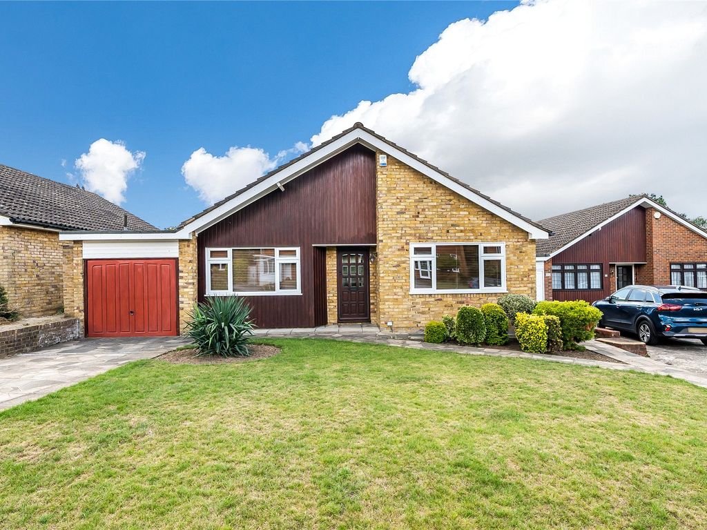 3 bed bungalow for sale in Rose Dale, Orpington BR6, £799,000
