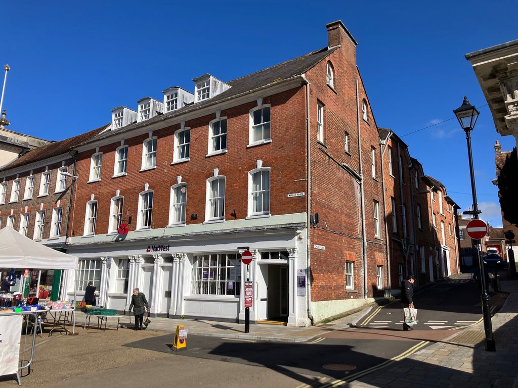 Retail premises to let in Blandford Forum DT11, £42,500 pa