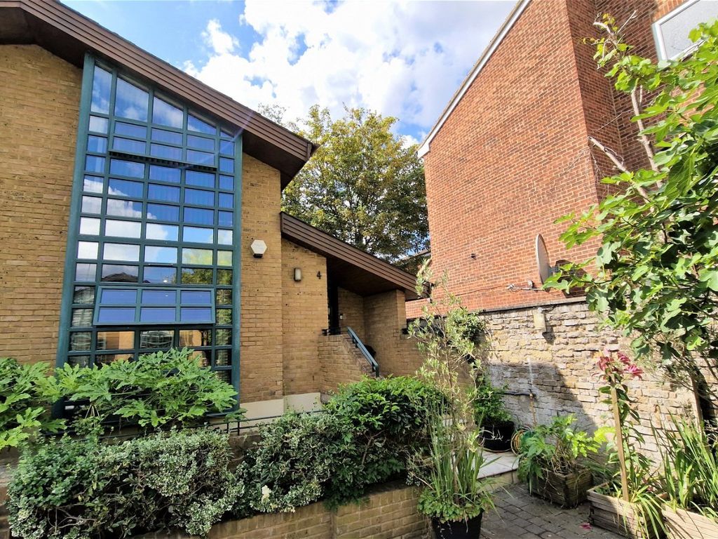 4 bed semi-detached house to rent in Prebend Studios, London W4, £5,500 pcm