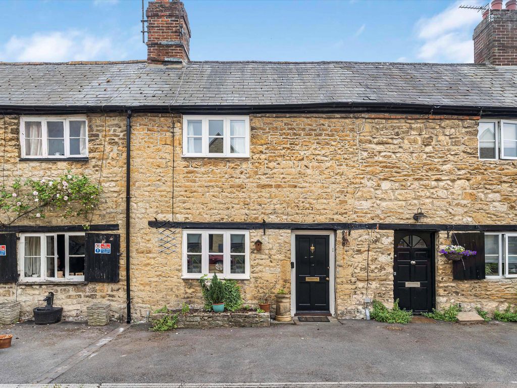 2 bed terraced house for sale in Mill Road, Wolvercote, Oxford OX2, £575,000