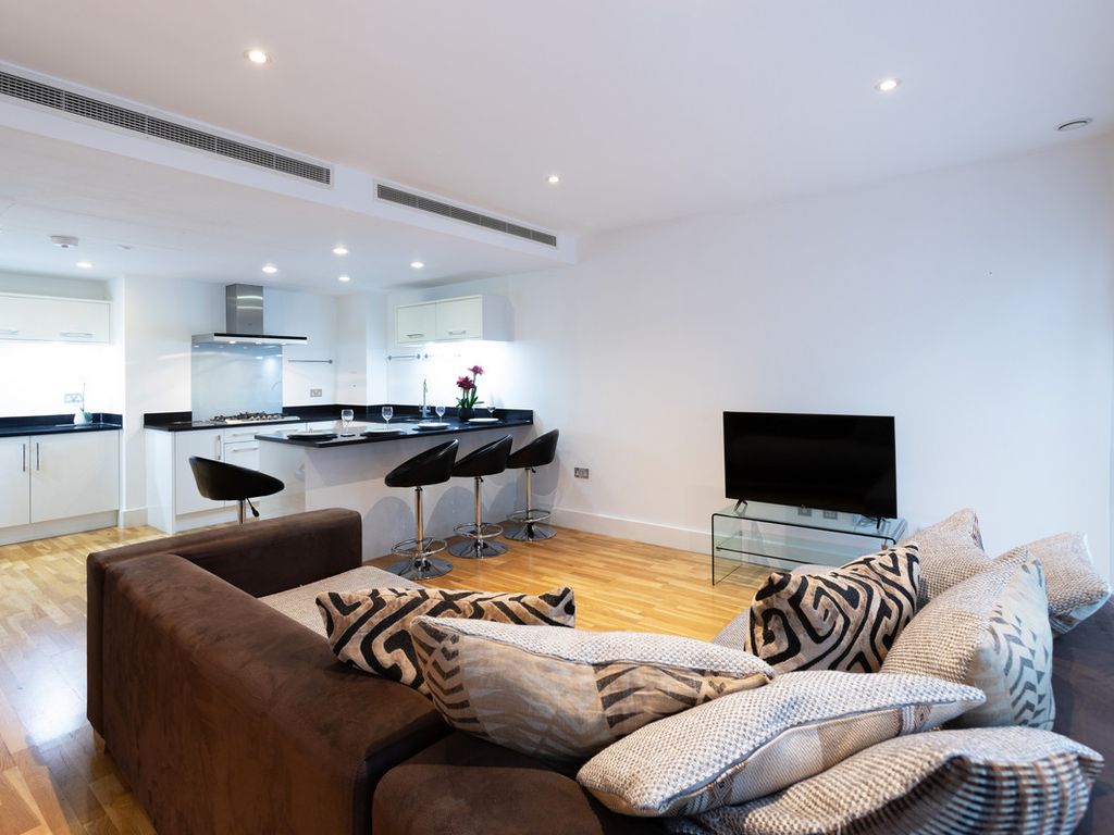 2 bed flat for sale in Moreton Street, London SW1V, £1,000,000