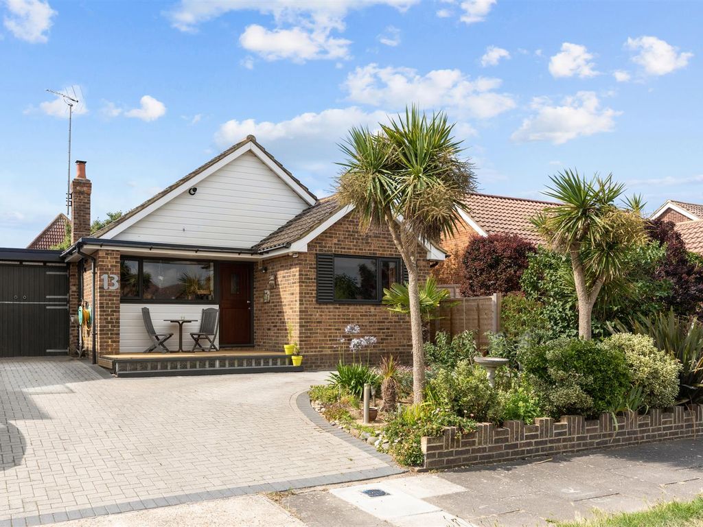 2 bed detached bungalow for sale in East Meadway, Shoreham-By-Sea BN43, £630,000