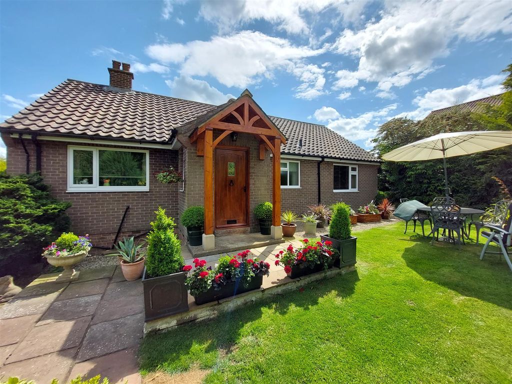 3 bed detached bungalow for sale in Mill Lane, Cloughton, Scarborough YO13, £375,000
