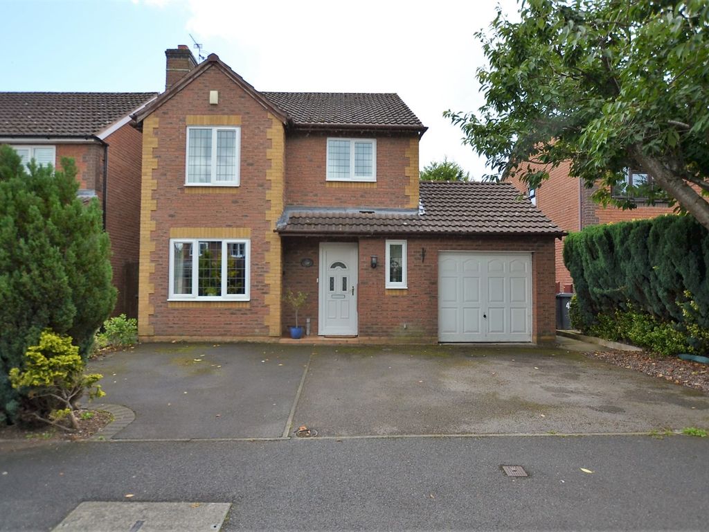 4 bed detached house for sale in Elm Drive, Holmes Chapel, Crewe CW4, £450,000