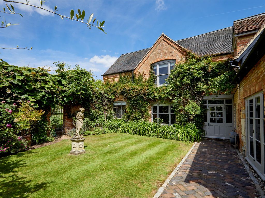 6 bed detached house for sale in Luddington, Nr Stratford Upon Avon, Stratford-Upon-Avon, Warwickshire CV37, £2,500,000
