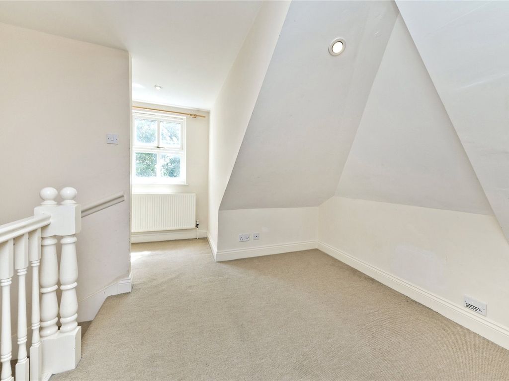 3 bed terraced house for sale in Ramsay Road, London W3, £595,000