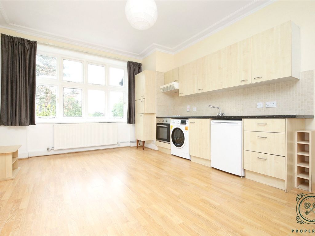 2 bed flat to rent in Great North Road, London N6, £2,100 pcm