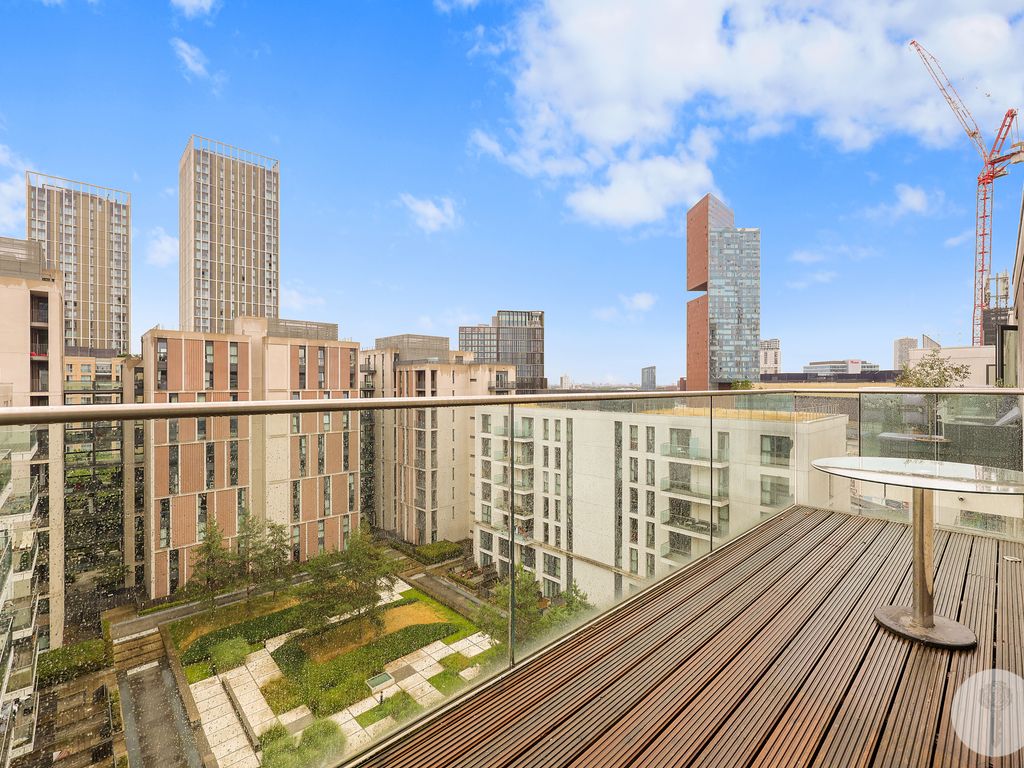 1 bed flat for sale in Tayberry House, Stratford E20, £440,000