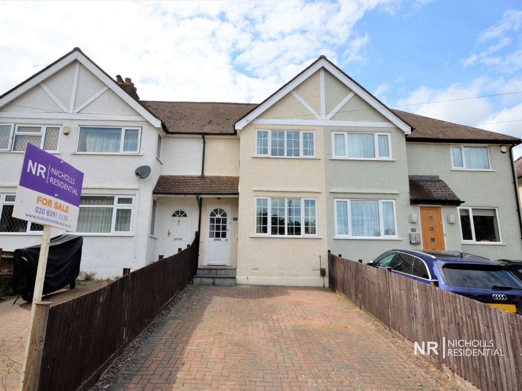 2 bed property for sale in Thrigby Road, Chessington, Surrey. KT9, £410,000