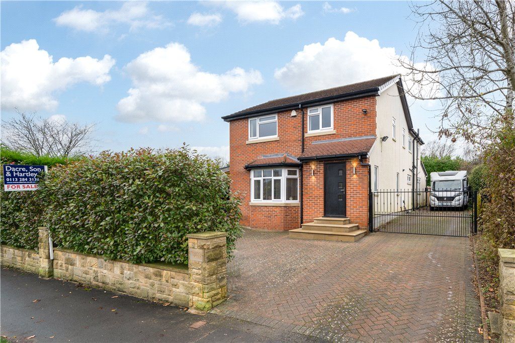 5 bed detached house for sale in Tredgold Crescent, Bramhope, Leeds LS16, £749,950