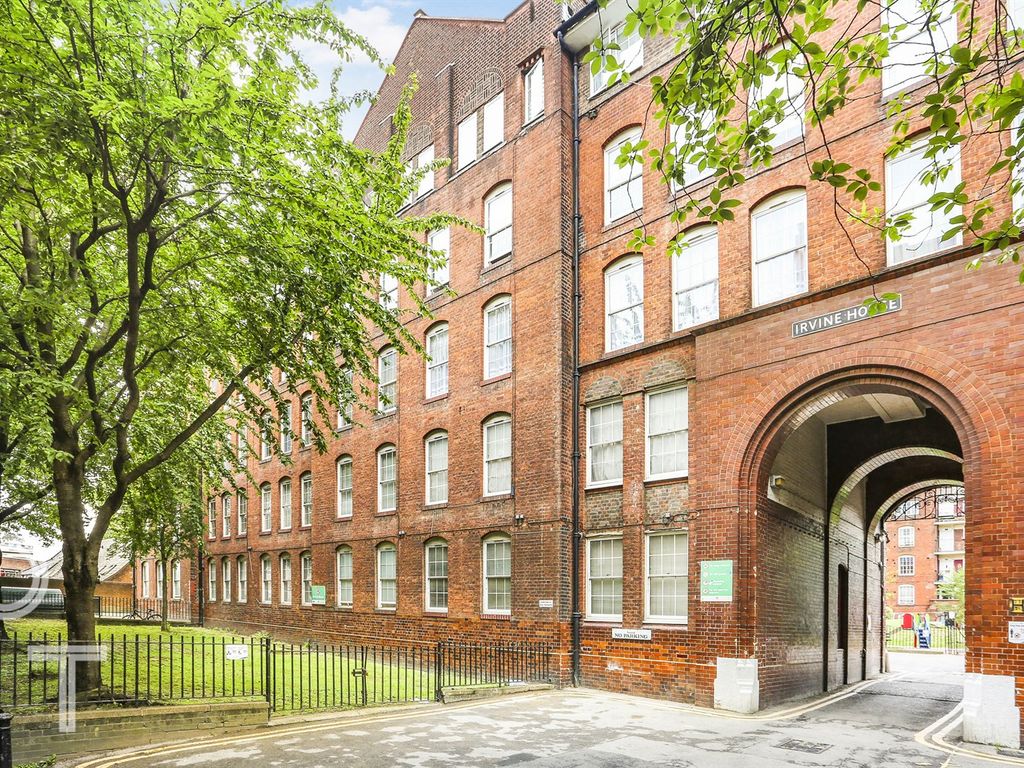 1 bed flat for sale in Caledonian Road, Islington N7, £385,000