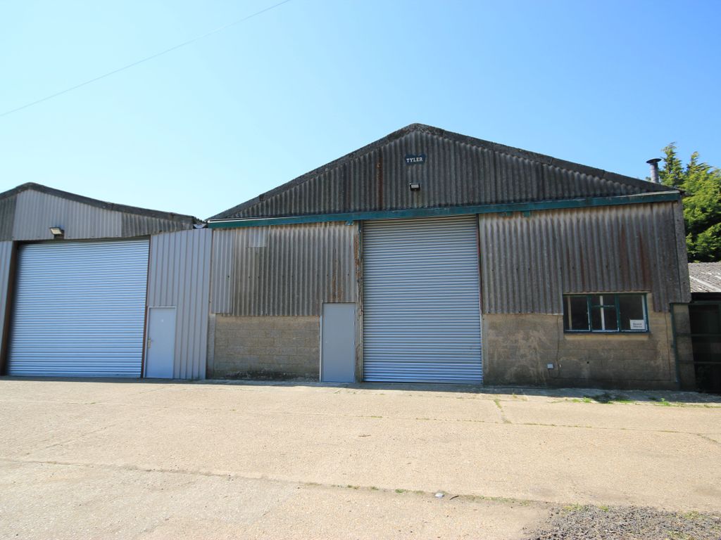 Warehouse to let in Hawks Hill Lane, Sittingbourne ME9, £15,000 pa