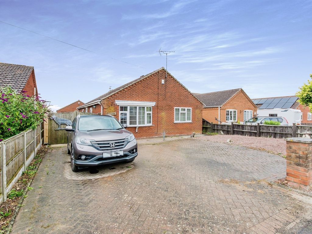 4 bed detached bungalow for sale in Church Road, Freiston, Boston PE22, £320,000