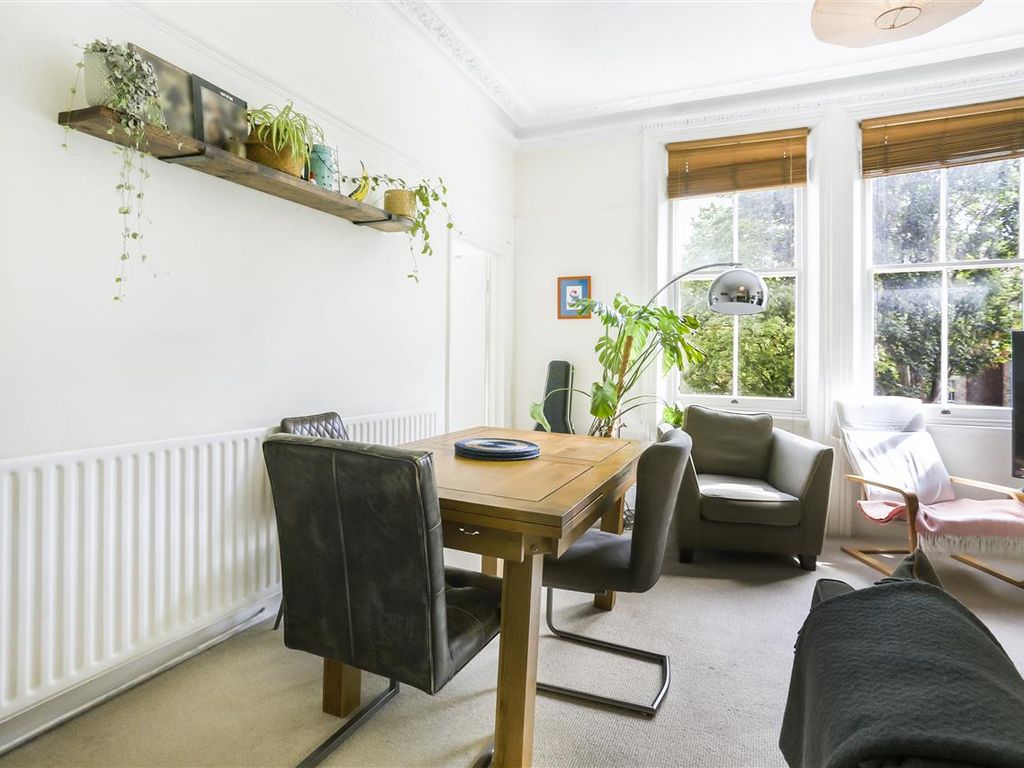 2 bed flat for sale in Dalmeny Road, London N7, £625,000